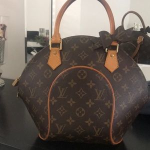 Louis Vuitton Hand Bag